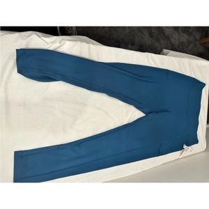 Victoria Secrets altar high rise leggings size 14